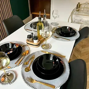 Centre Terrace Town House , Nottingham United Kingdom