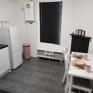 Cosy Flat. Walking Distance To , Nottingham United Kingdom